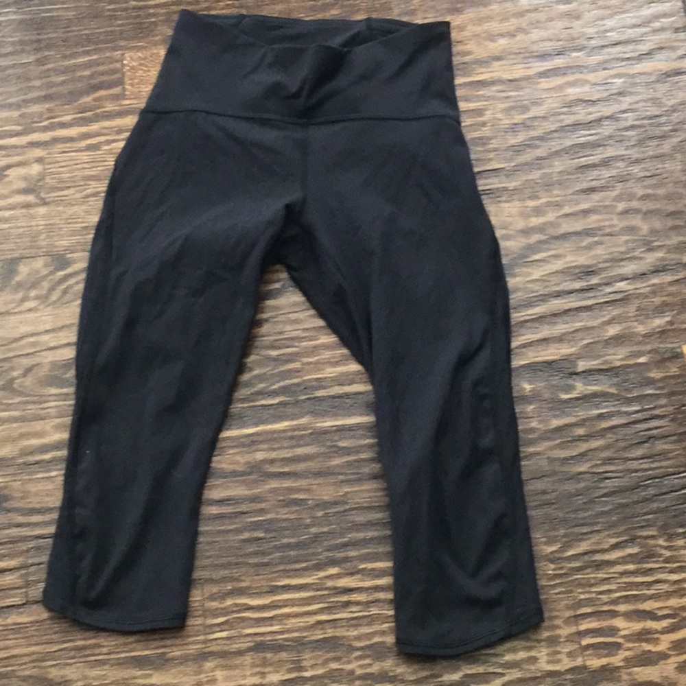 Lululemon 19” Crop - Black - Size 6